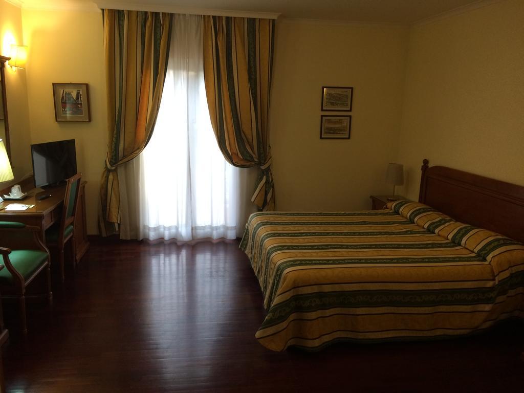 Clarice Hotel Castelnuovo Di Porto Екстер'єр фото