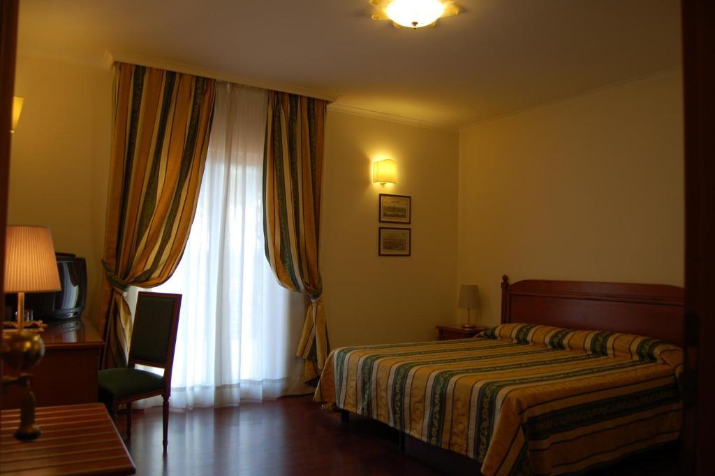 Clarice Hotel Castelnuovo Di Porto Екстер'єр фото